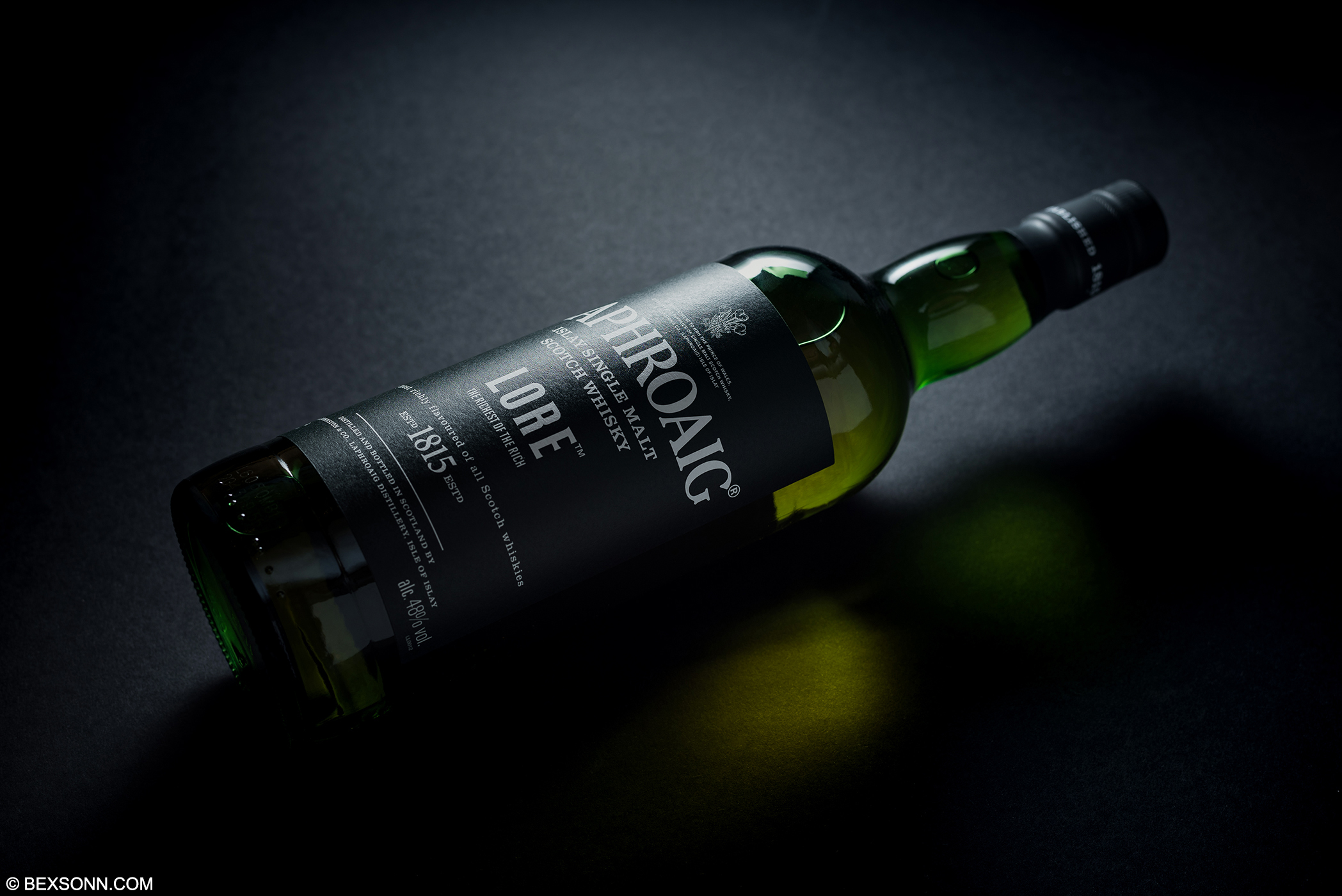 laphroaig quarter cask islay single malt scotch whiskey
