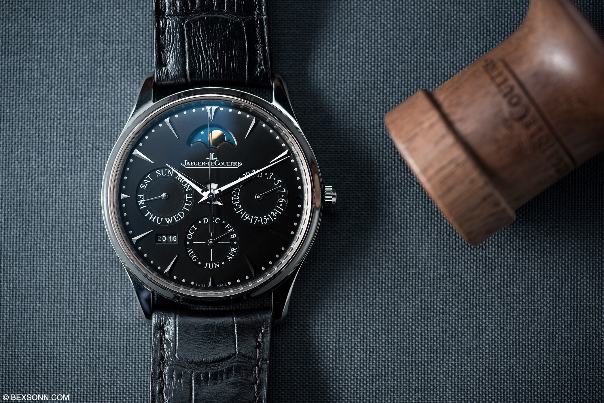 Hands-On Jaeger-LeCoultre Master Perpetual Review | vlr.eng.br