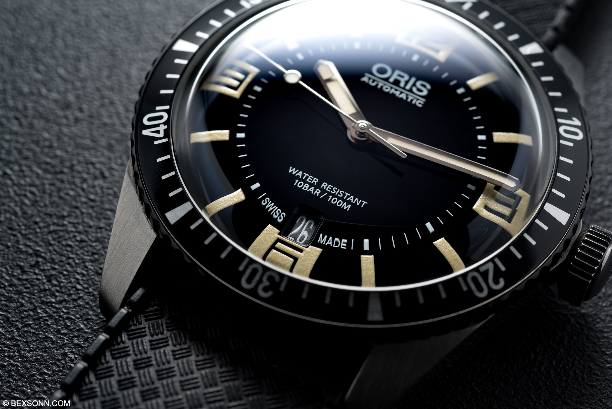Just Hands On The Oris Divers Sixty Five BEXSONN